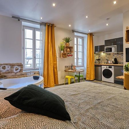 Place Carnot - Studio Tout Equipe Avec Jacuzzi Proche Toutes Commodites Carcassonne Exterior photo