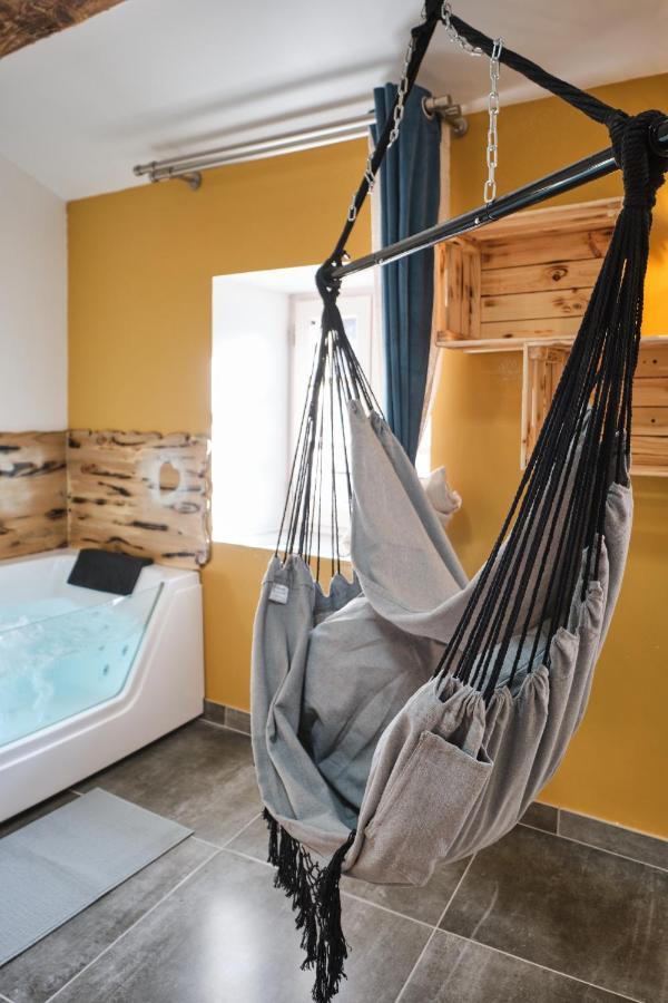Place Carnot - Studio Tout Equipe Avec Jacuzzi Proche Toutes Commodites Carcassonne Exterior photo