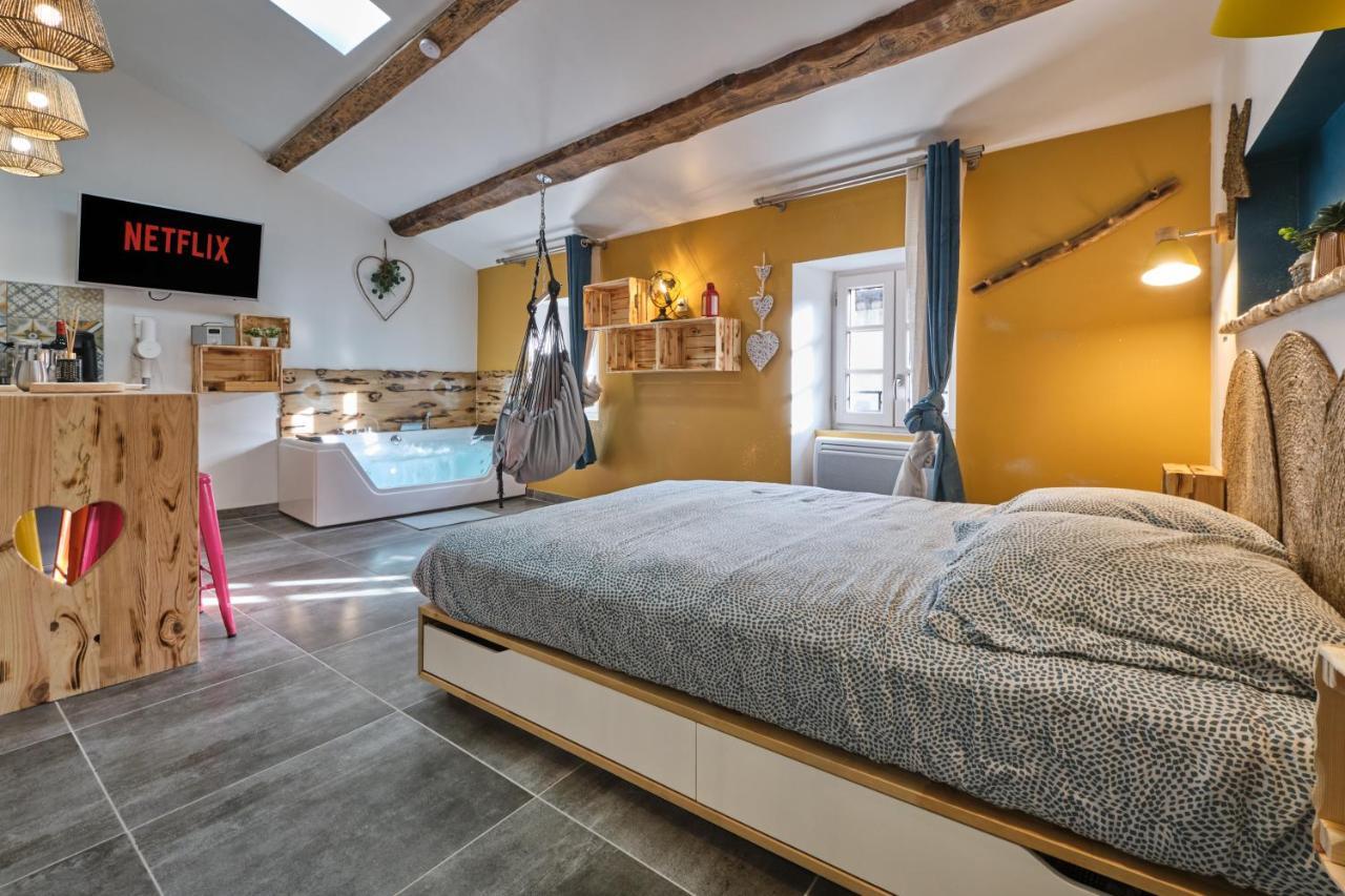Place Carnot - Studio Tout Equipe Avec Jacuzzi Proche Toutes Commodites Carcassonne Exterior photo
