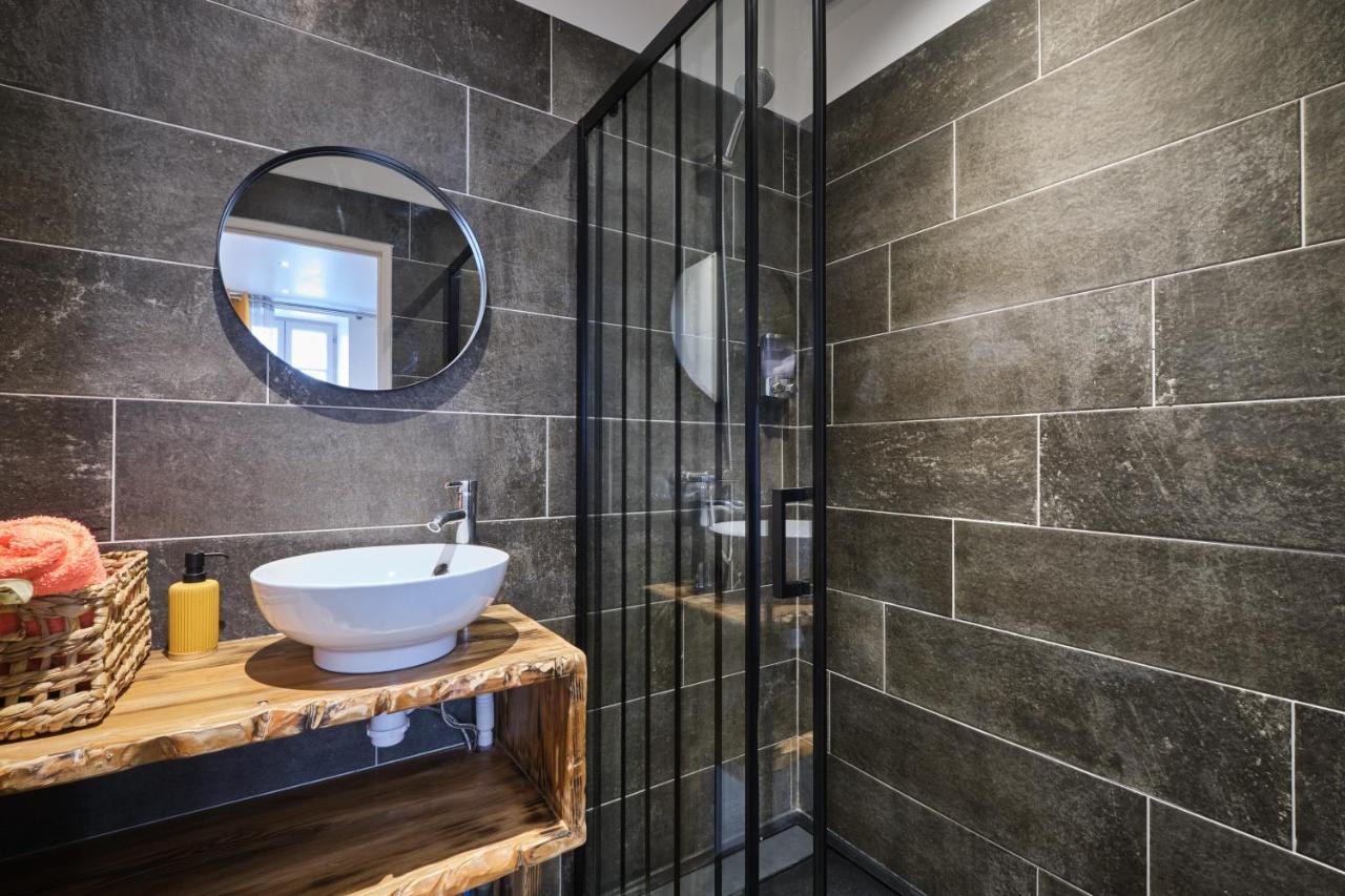 Place Carnot - Studio Tout Equipe Avec Jacuzzi Proche Toutes Commodites Carcassonne Exterior photo