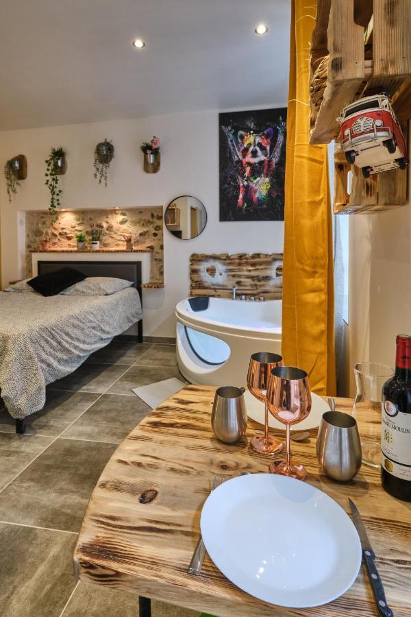 Place Carnot - Studio Tout Equipe Avec Jacuzzi Proche Toutes Commodites Carcassonne Exterior photo