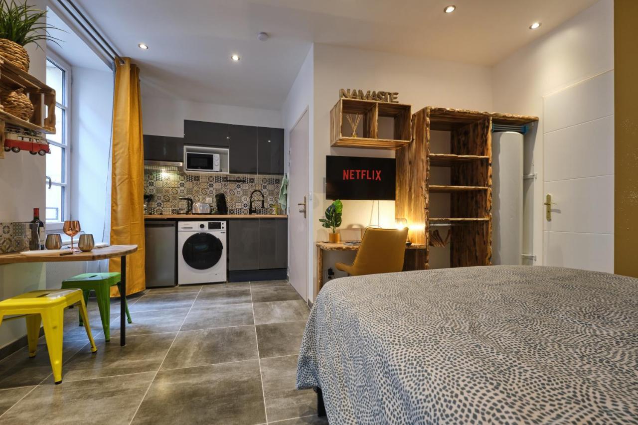 Place Carnot - Studio Tout Equipe Avec Jacuzzi Proche Toutes Commodites Carcassonne Exterior photo