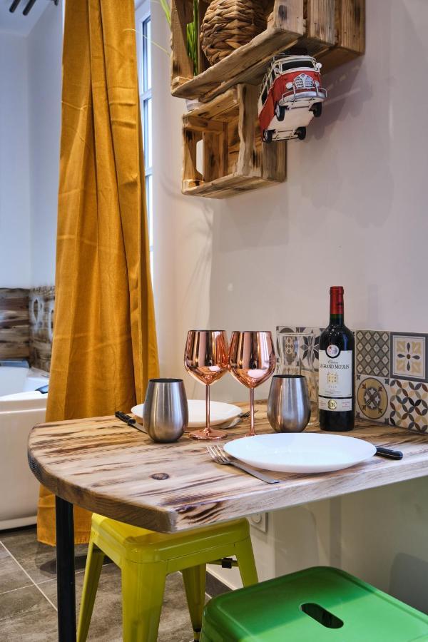Place Carnot - Studio Tout Equipe Avec Jacuzzi Proche Toutes Commodites Carcassonne Exterior photo