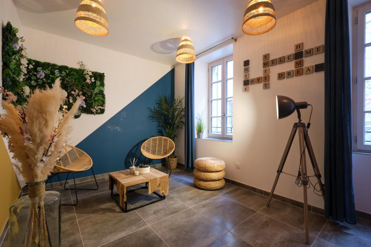 Place Carnot - Studio Tout Equipe Avec Jacuzzi Proche Toutes Commodites Carcassonne Exterior photo
