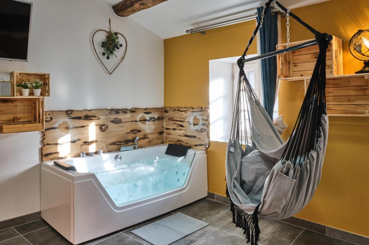 Place Carnot - Studio Tout Equipe Avec Jacuzzi Proche Toutes Commodites Carcassonne Exterior photo