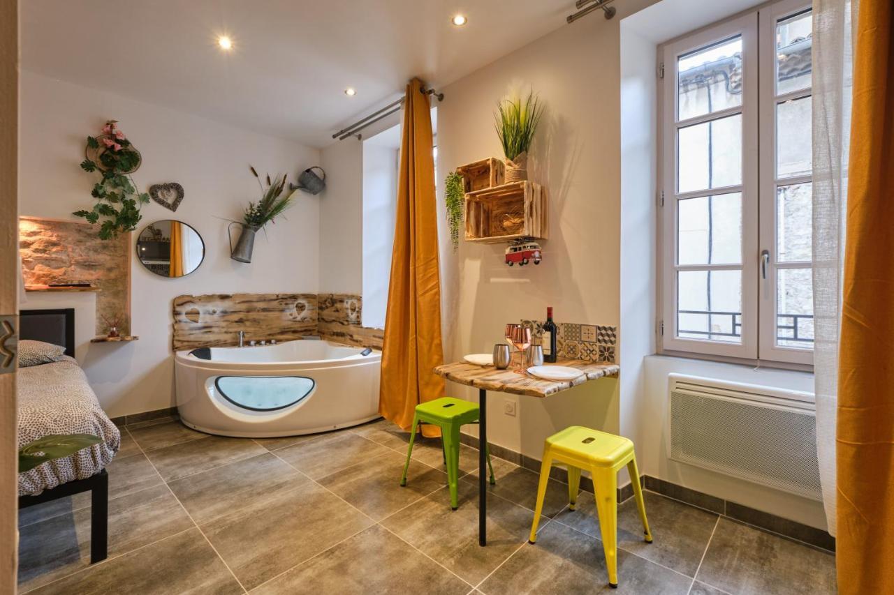 Place Carnot - Studio Tout Equipe Avec Jacuzzi Proche Toutes Commodites Carcassonne Exterior photo