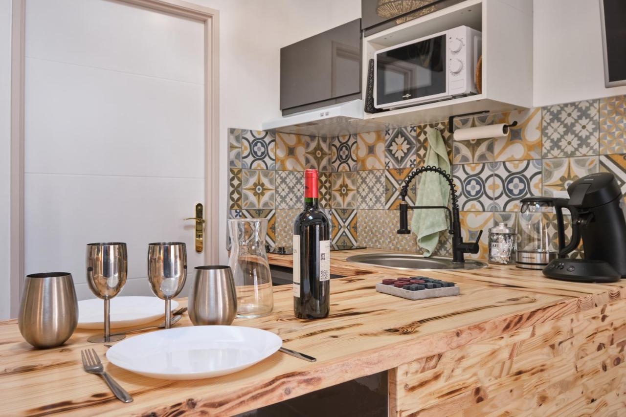 Place Carnot - Studio Tout Equipe Avec Jacuzzi Proche Toutes Commodites Carcassonne Exterior photo