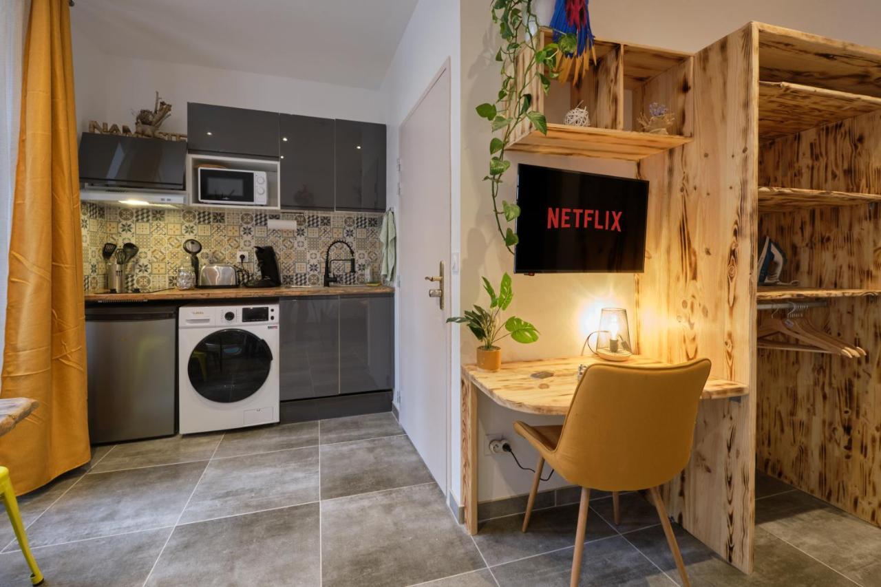 Place Carnot - Studio Tout Equipe Avec Jacuzzi Proche Toutes Commodites Carcassonne Exterior photo