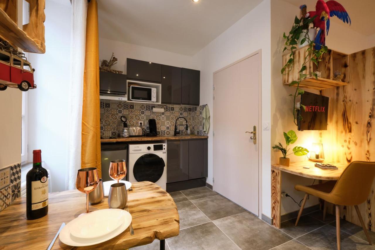 Place Carnot - Studio Tout Equipe Avec Jacuzzi Proche Toutes Commodites Carcassonne Exterior photo