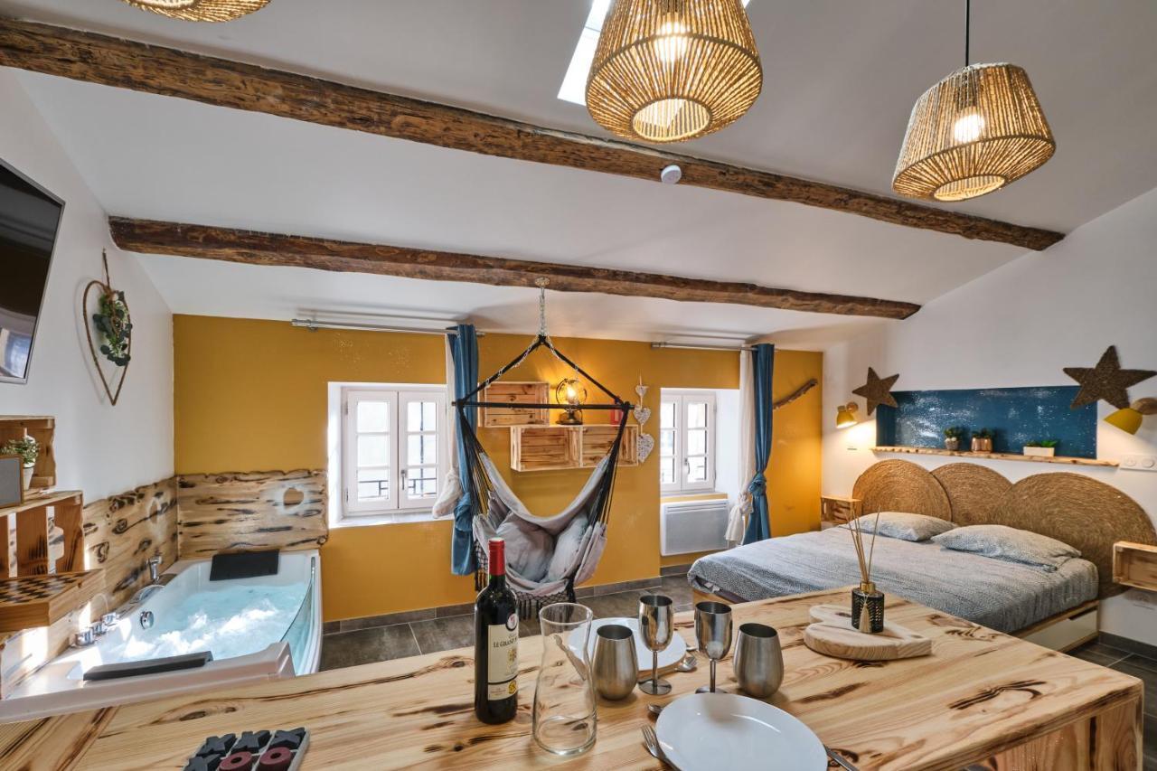 Place Carnot - Studio Tout Equipe Avec Jacuzzi Proche Toutes Commodites Carcassonne Exterior photo